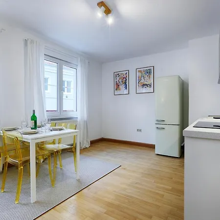 Homie Stay Karmeliten Apartments Wurzburg Exterior photo